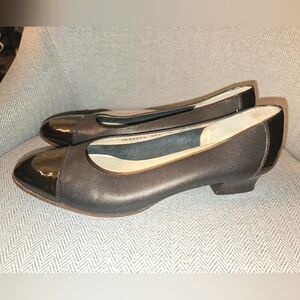 Salvatore Ferragamo Cap Toe Classic Pumps Brown Leather Low Heel Italy Womens 8